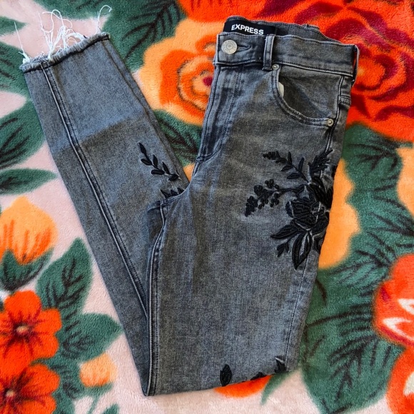 EXPRESS High Rise Embroidery Jeans - Picture 2 of 5